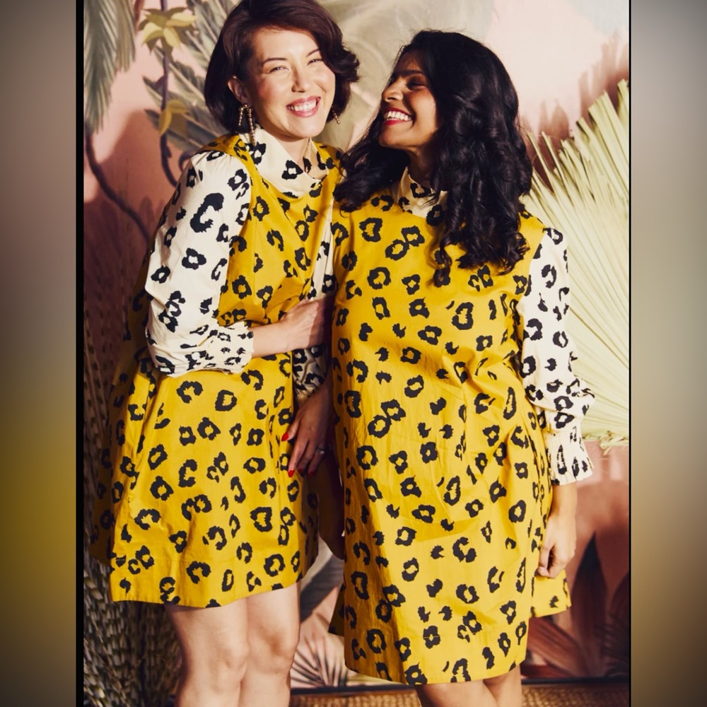 Buru Women’s Yellow Long Sleeves Cheetah Mod Dress. Size XS.SKU 464